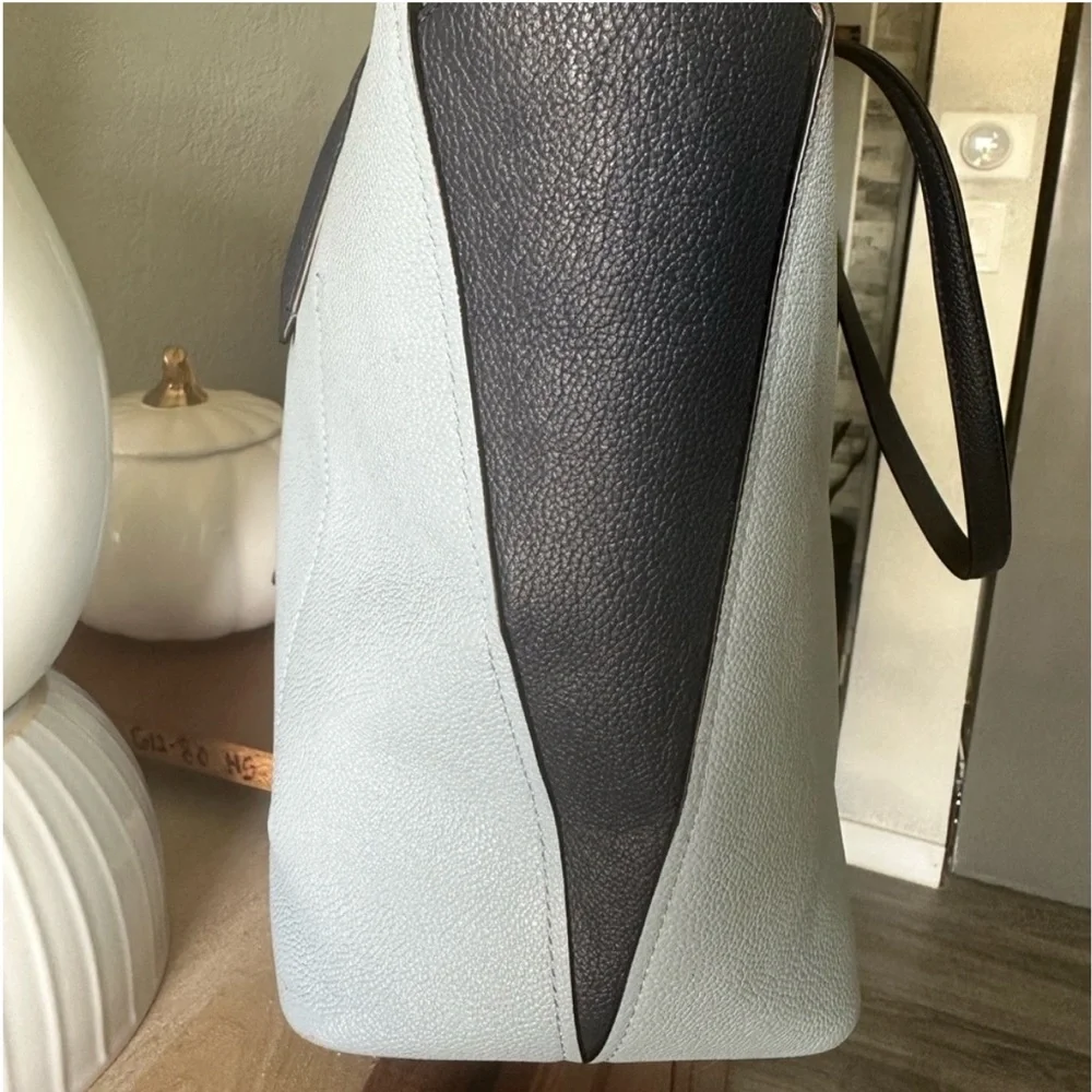 Kate Spade New York
MARGAUX LARGE TOTE - Picture 7 of 16